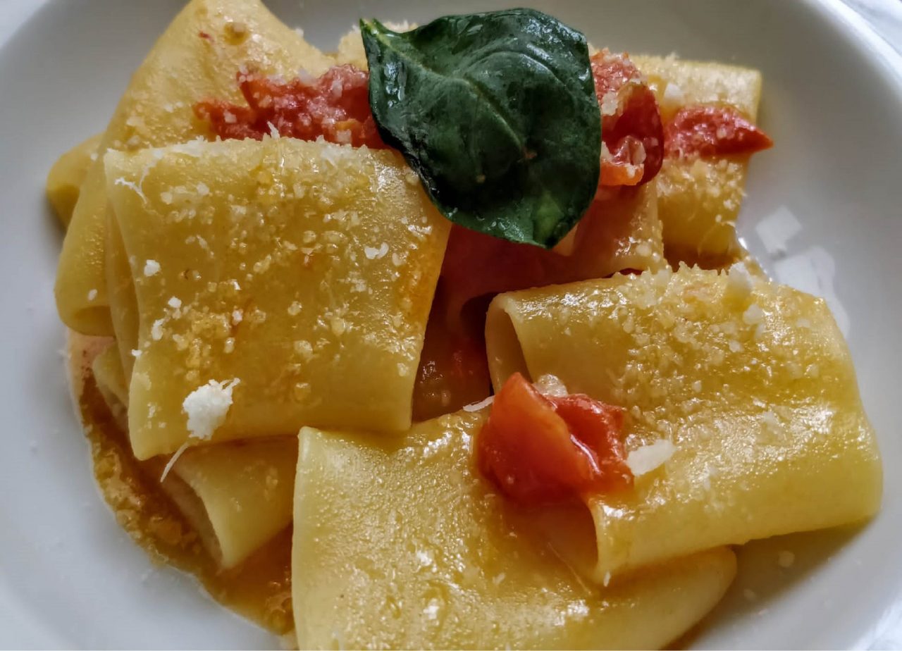 paccheri-sugo-ciliegini-1280x924.jpg